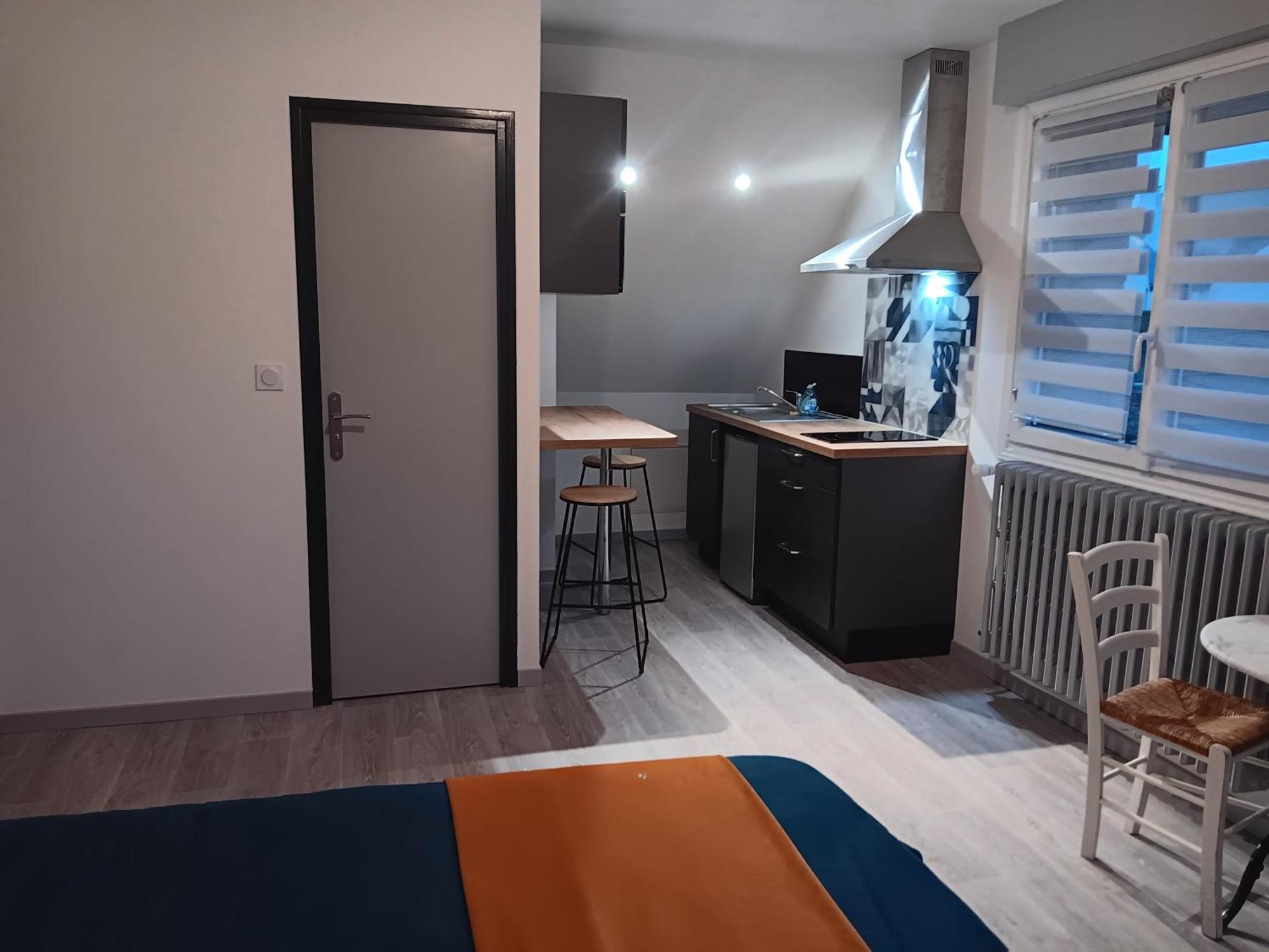 Studio Est Proche Centre Ville Лудеак Екстер'єр фото